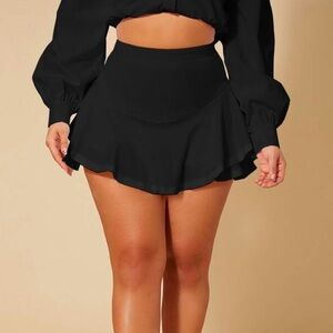 { NWOT - High-waist Ruffle Hem Skort }